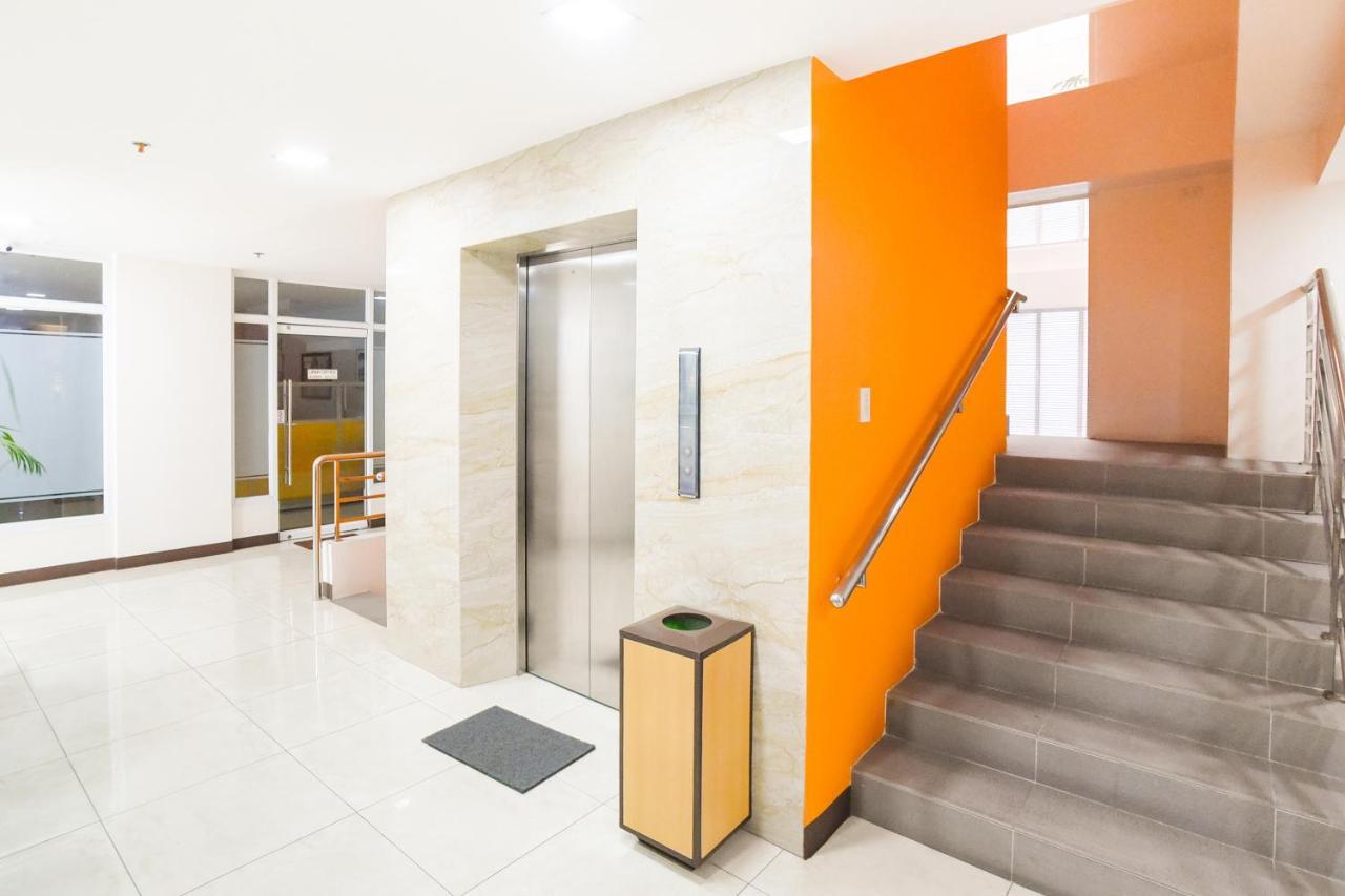 Hotel Merlo Makati City Dış mekan fotoğraf