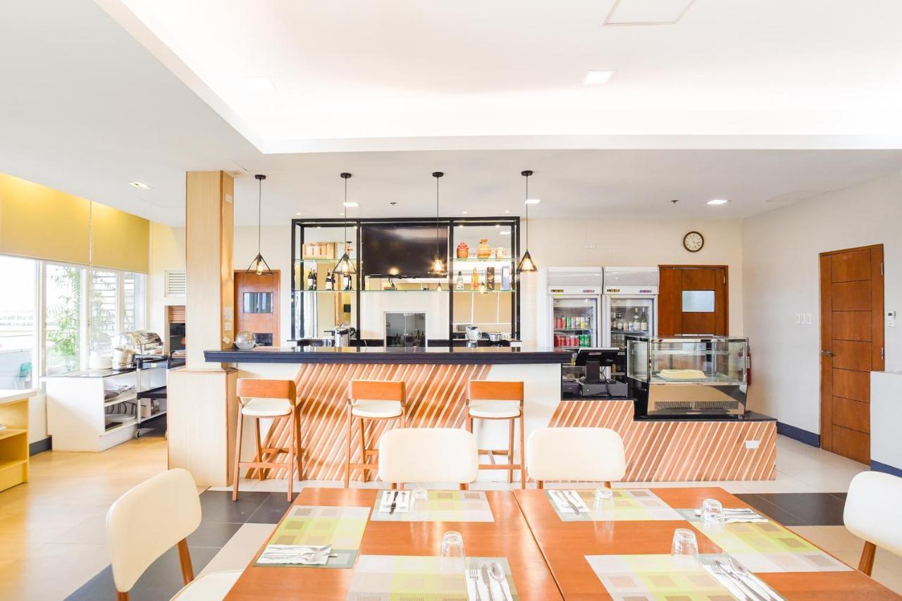 Hotel Merlo Makati City Dış mekan fotoğraf