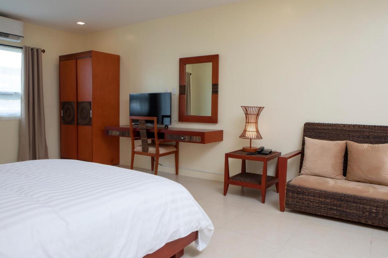 Hotel Merlo Makati City Dış mekan fotoğraf