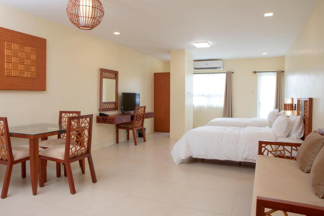 Hotel Merlo Makati City Dış mekan fotoğraf