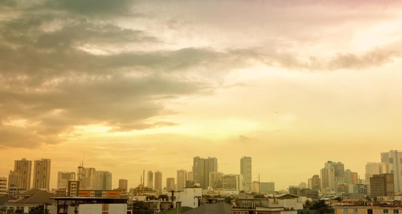 Hotel Merlo Makati City Dış mekan fotoğraf