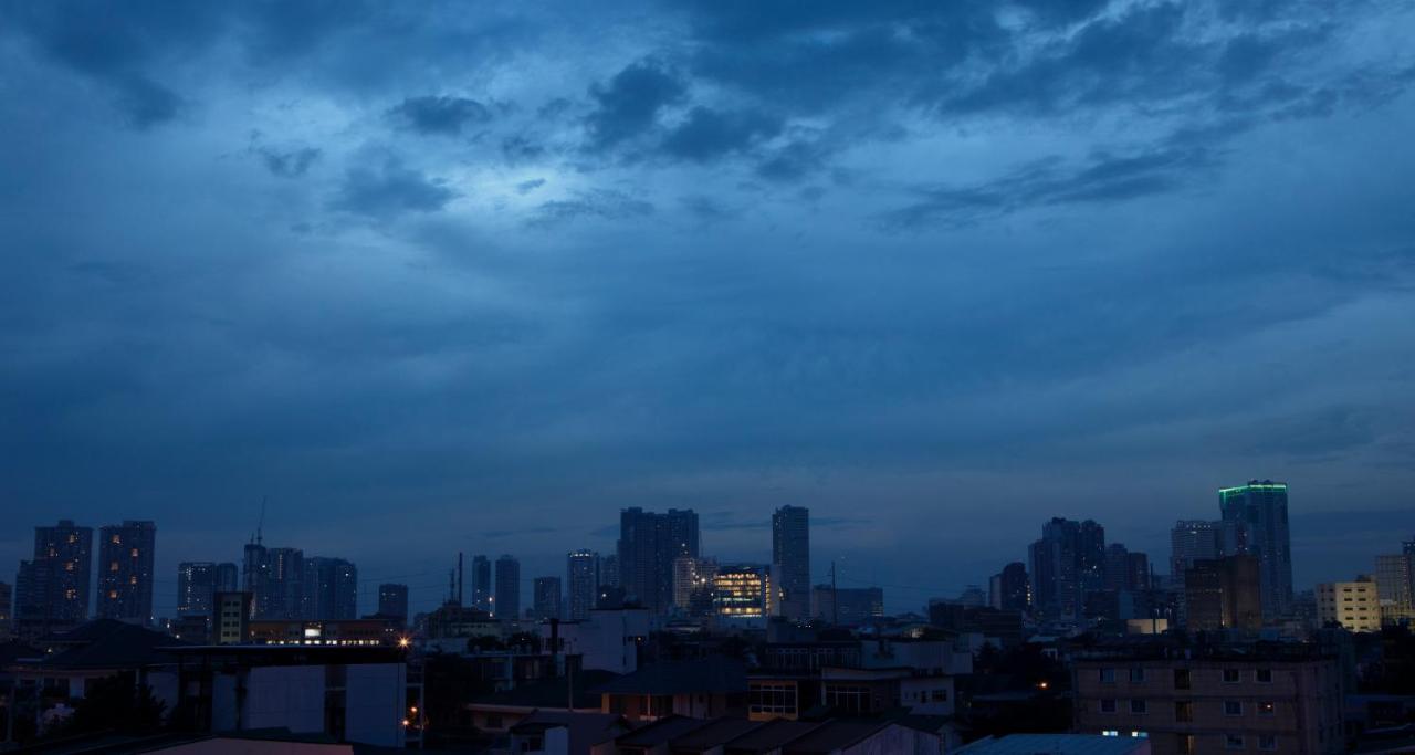 Hotel Merlo Makati City Dış mekan fotoğraf