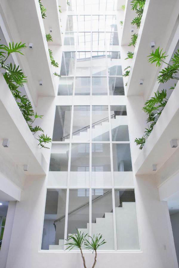 Hotel Merlo Makati City Dış mekan fotoğraf