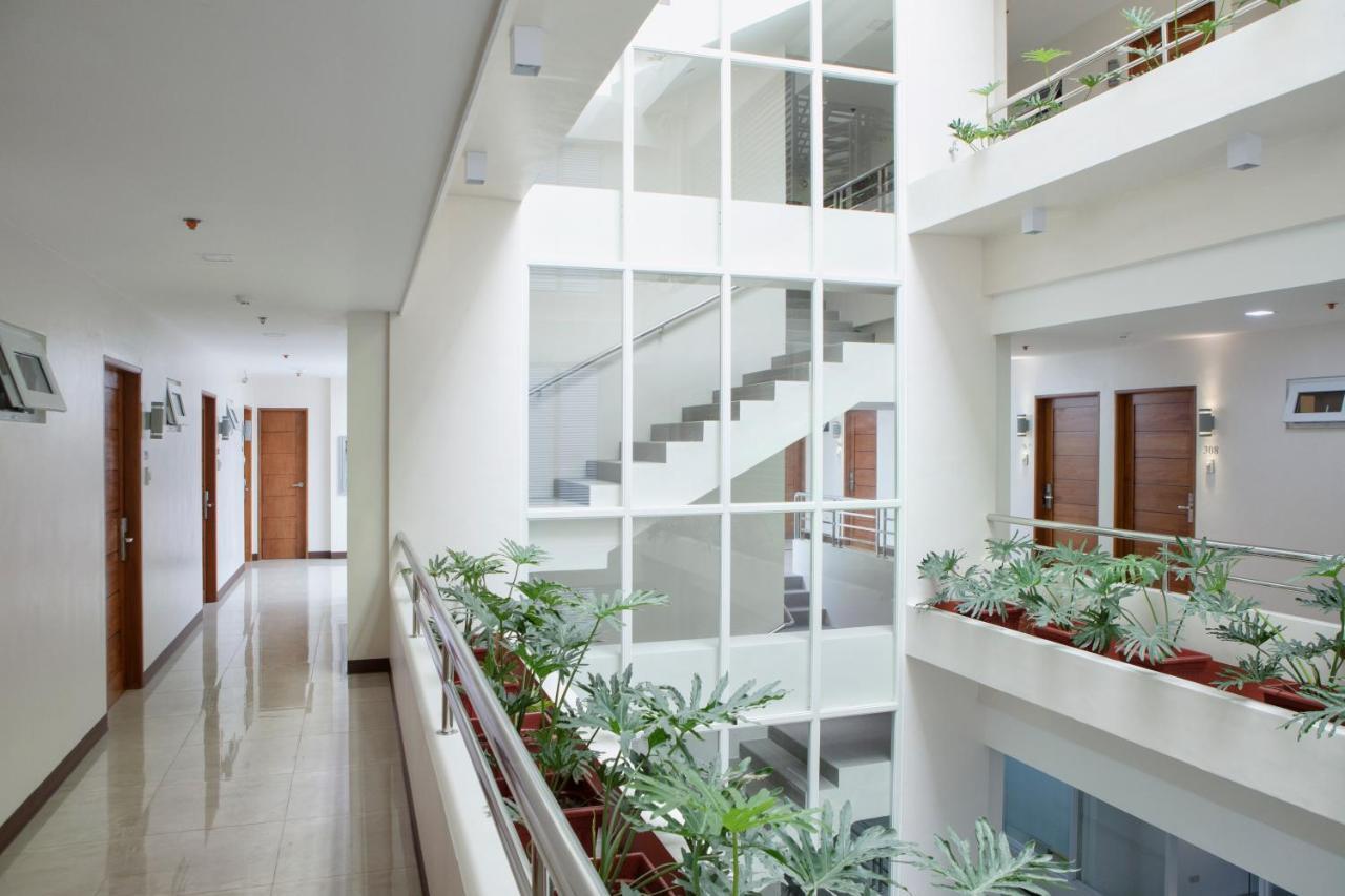 Hotel Merlo Makati City Dış mekan fotoğraf
